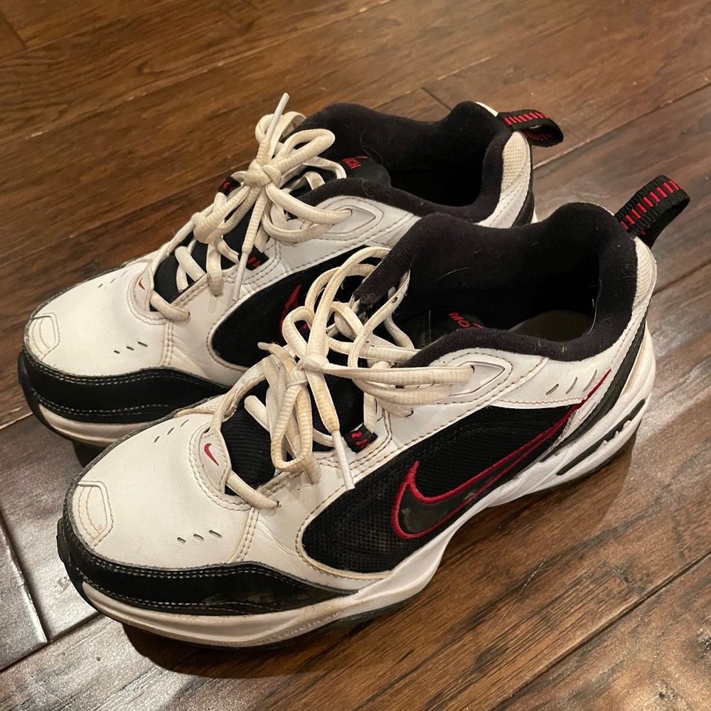Mens Nike air monarch shoes Size 7W